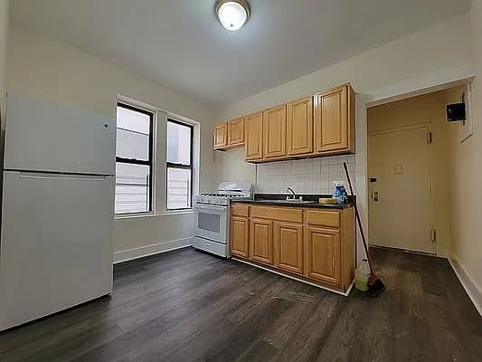 3BR apartment in Sunset Park
