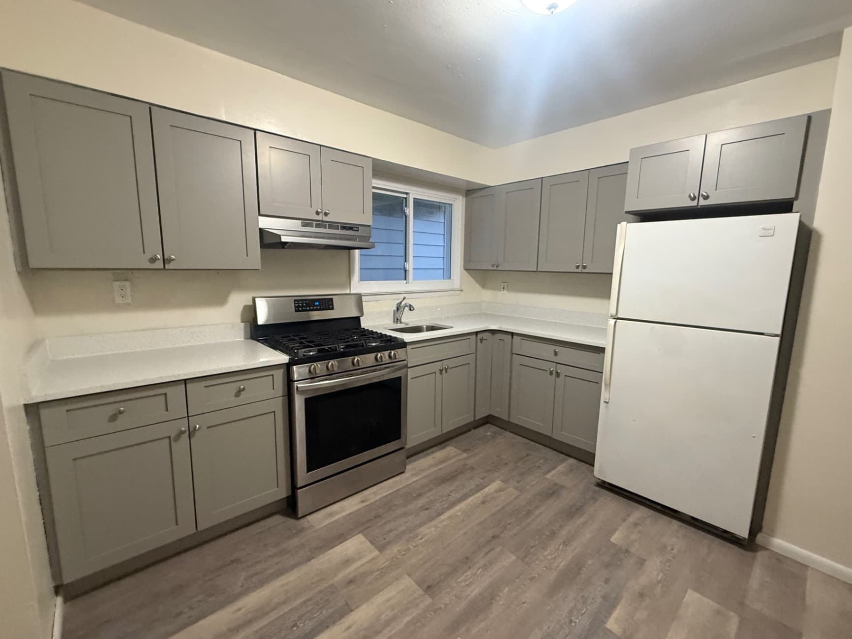 3BR apartment in Jamaica