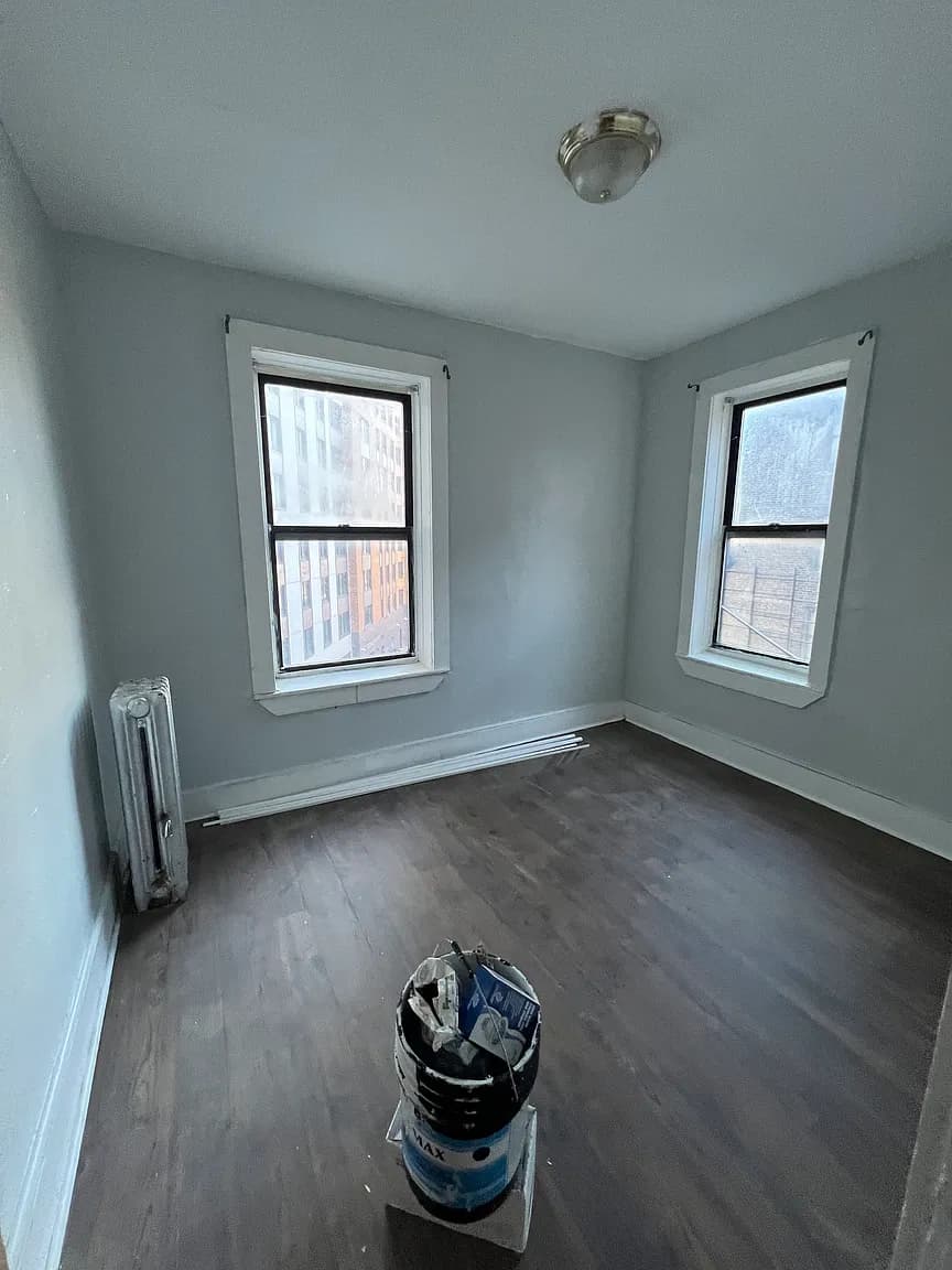 2BR apartment in Tremont